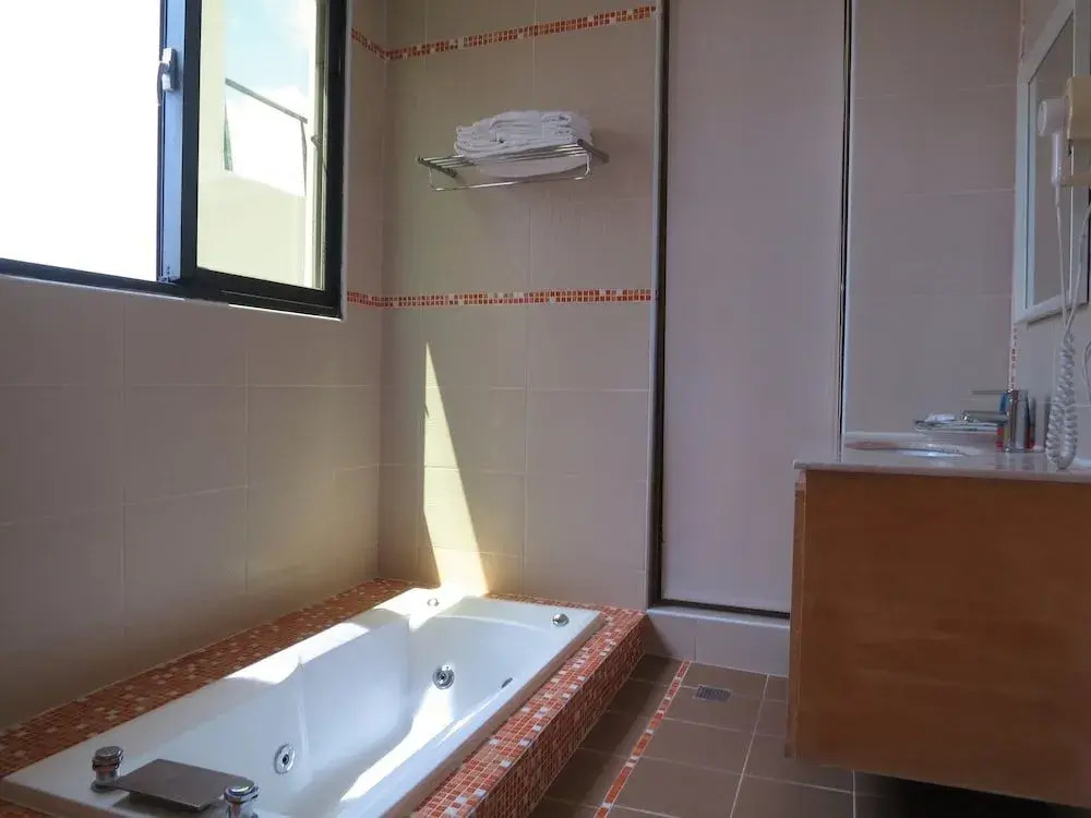 Tanhui Modern Hotel