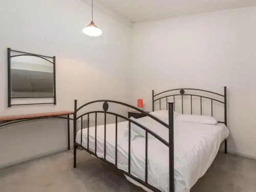 Razorback 12/1 Gippsland Street