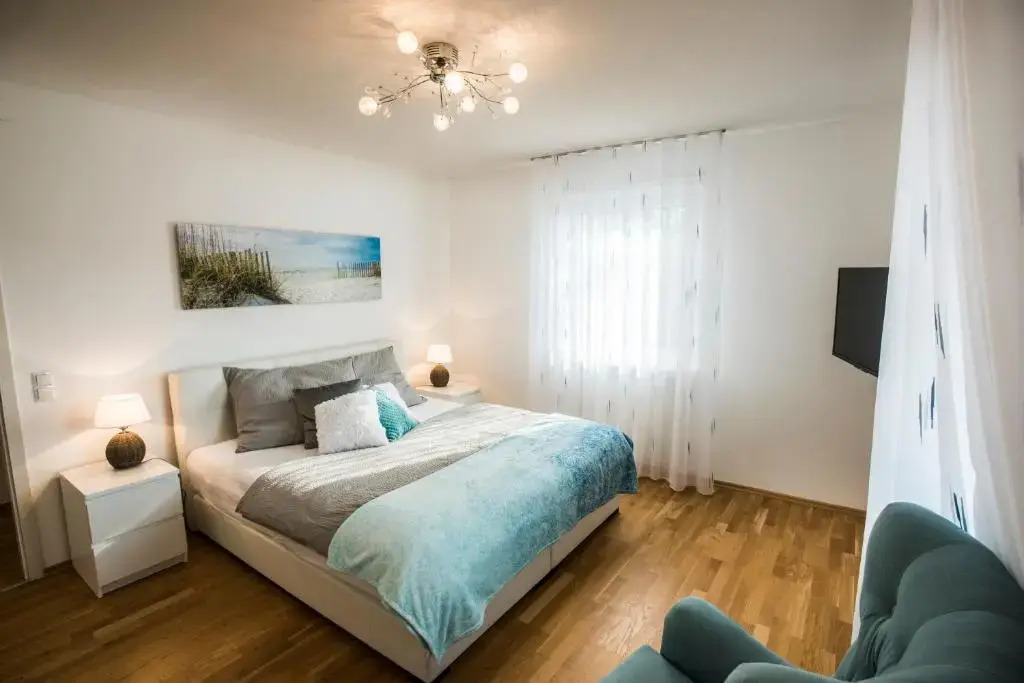 Große Ferienwohnung mit Seeblick nahe Wörthersee Ideal für Familien & Gruppen