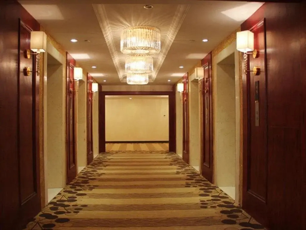 Fengcheng Hotel