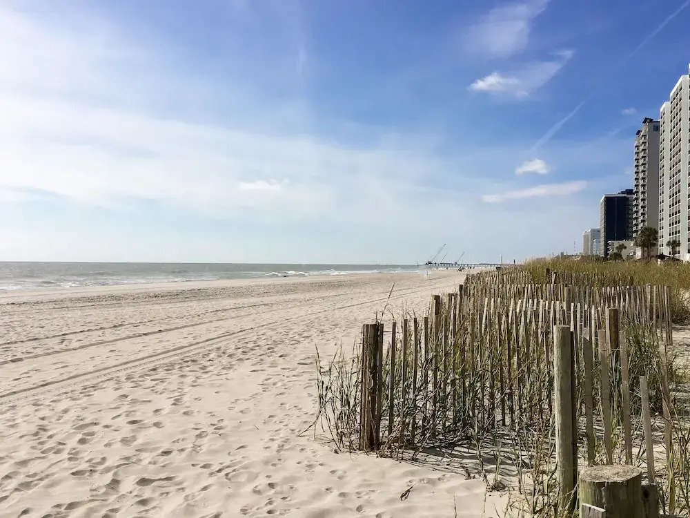 Ground-level Oceanfront W/ Pools & Hot Tubs 1 Bedroom Condo