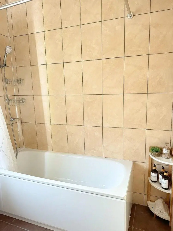 Inviting Apartment in Reading