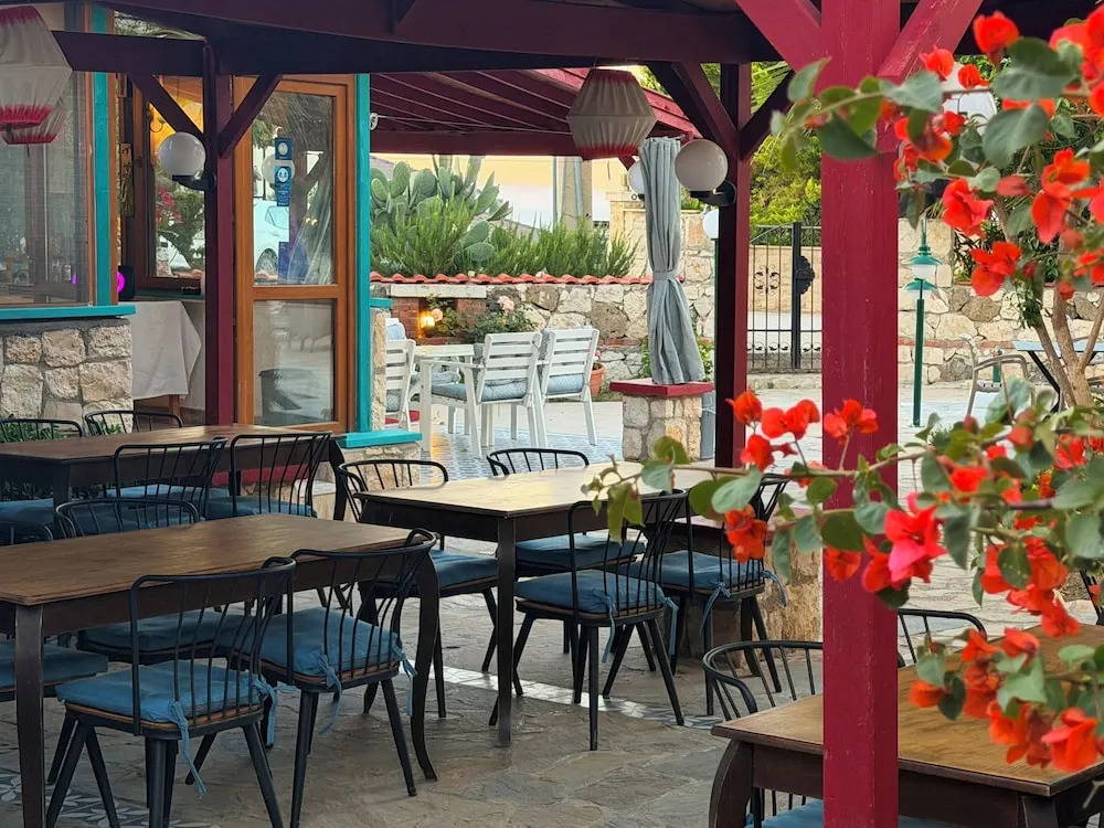 Karaburun Konak Hotel