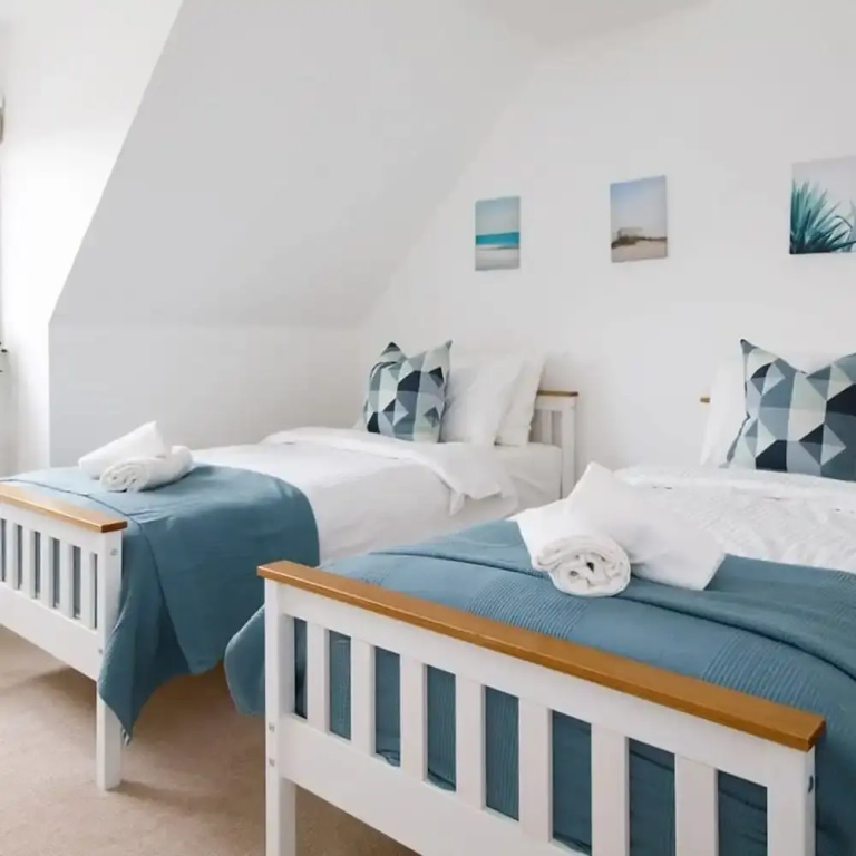 Modern Stylish Seaside Family Home
