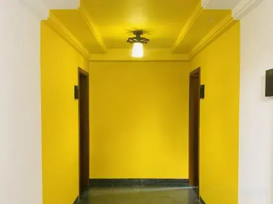 Haikou 13 March swimming pool b&B