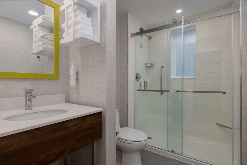 Hampton Inn & Suites by Hilton Toronto Downtown
