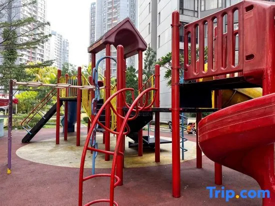 Large and Strategic Rasuna Apt 3BR with WiFi &Pool