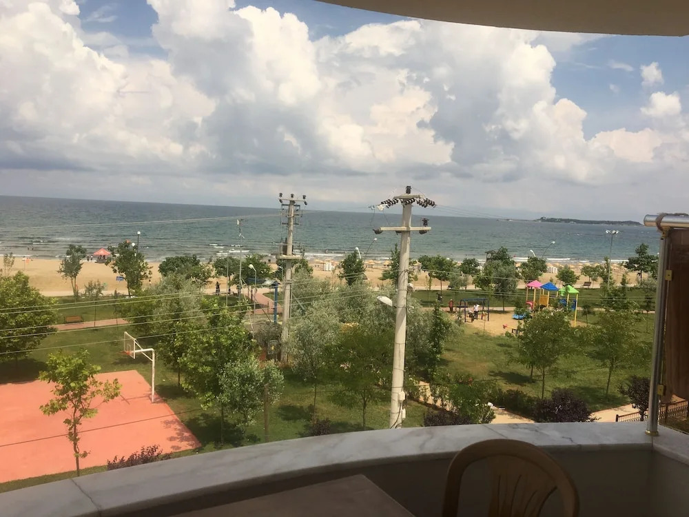 Lapina Suite & Restaurant