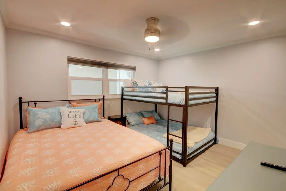 539 El Matador 2 Bedroom Condo by RedAwning