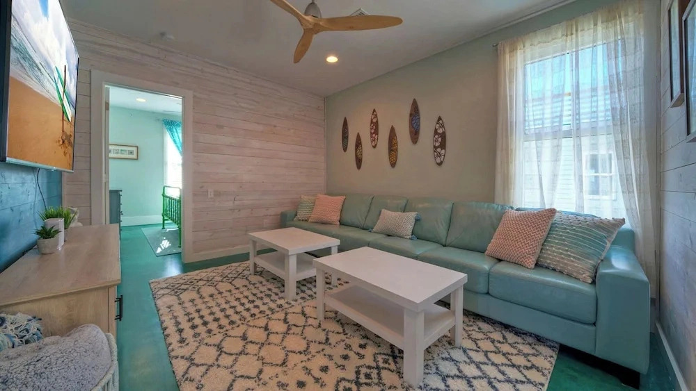 Terrace Landing Trio by Avantstay Sleeps 36 3 Coastal Home + Shared Pool + Golf Cart Zone Old Town Port A Dining