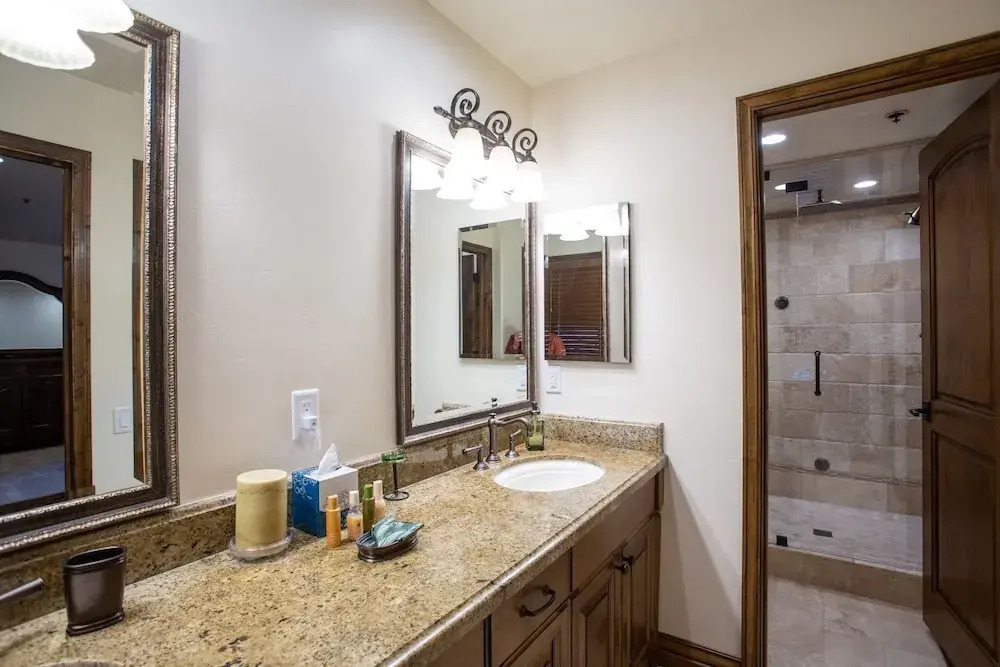 Ridgepoint at Deer Valley Resort - Three Bedroom with Hot Tub #124 3 Condo
