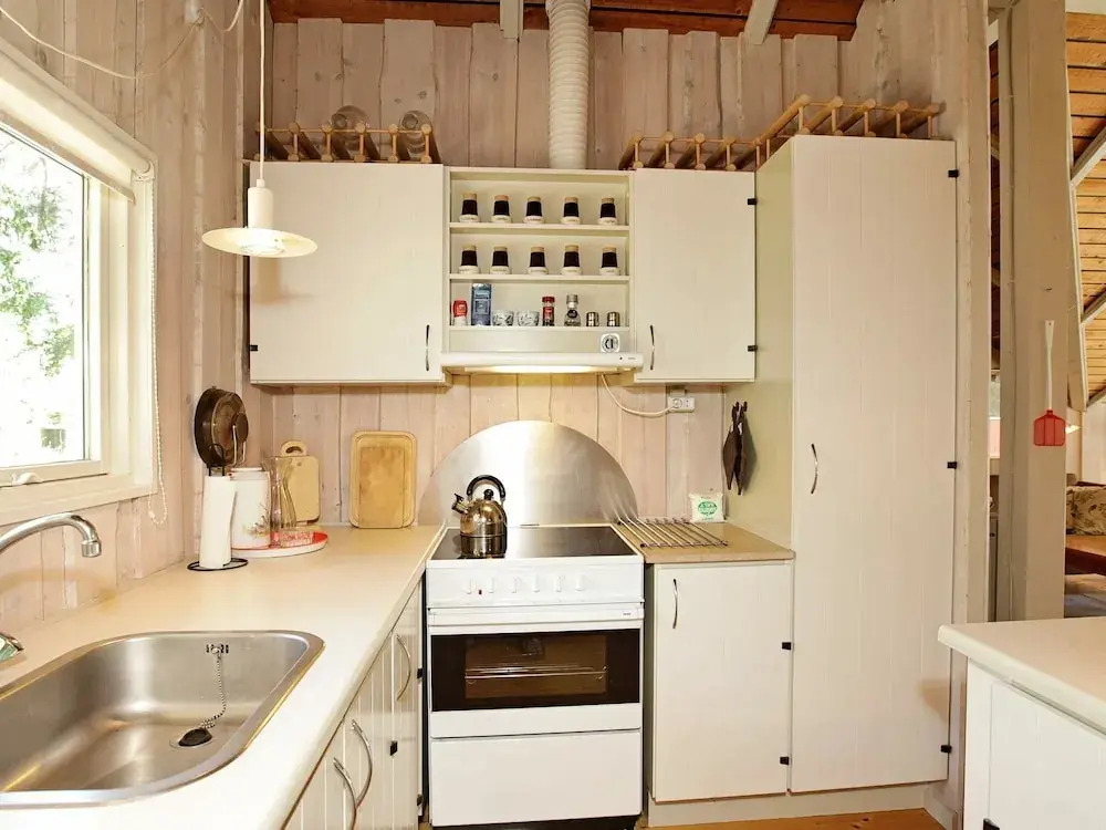 Peaceful Holiday Home in Humble With Beach