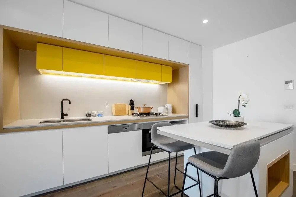 87 Docklands 2BD 2BTH Waterside with Carpark