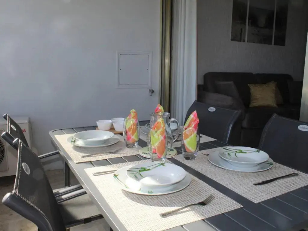Appartement Villeneuve-Loubet, 2 pièces, 4 personnes - FR-1-252A-30