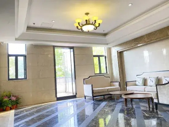 Gingko Lake Resort Hotel Villa