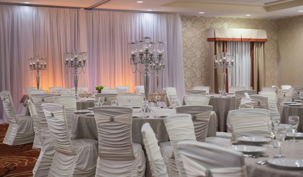 Homewood Suites by Hilton Winnipeg Airport - Polo Park