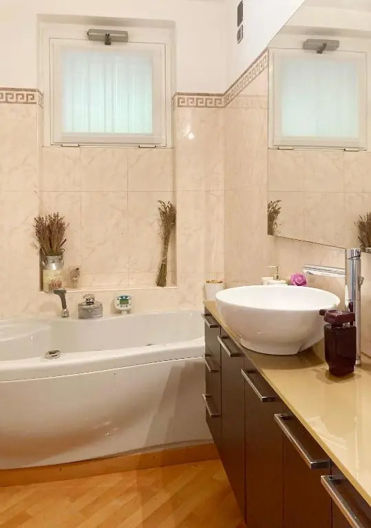 Family apartment with super view and swimming pool