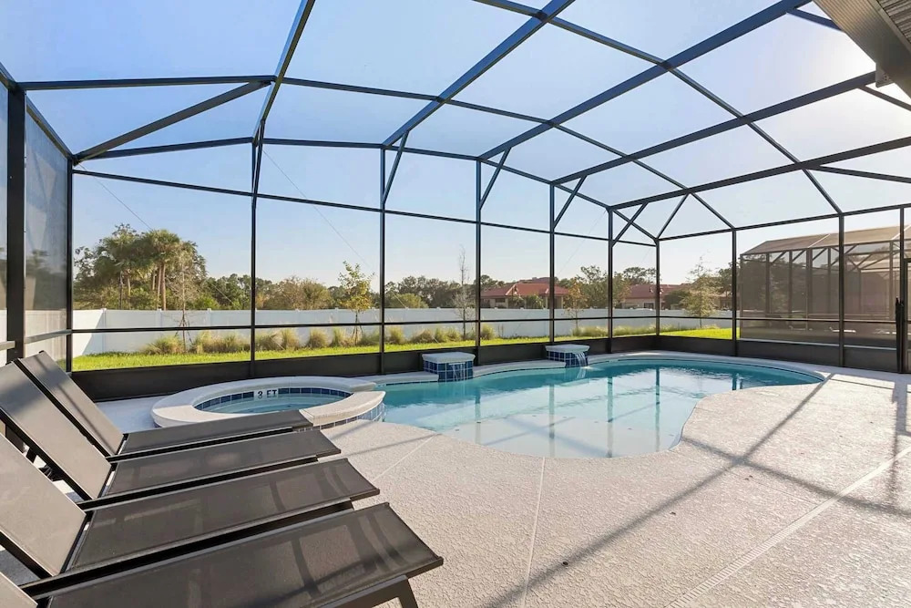 Themed 10bd Family Home w/ Private Pool & Game Room