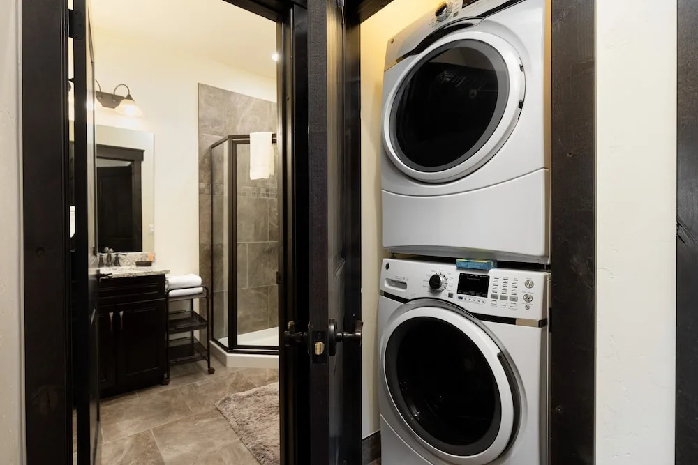 54 Outpost Drive The Alders - Private Hot Tub 4 Bedroom Condo by RedAwning