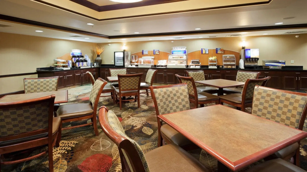 Holiday Inn Express and Suites Great Falls by IHG