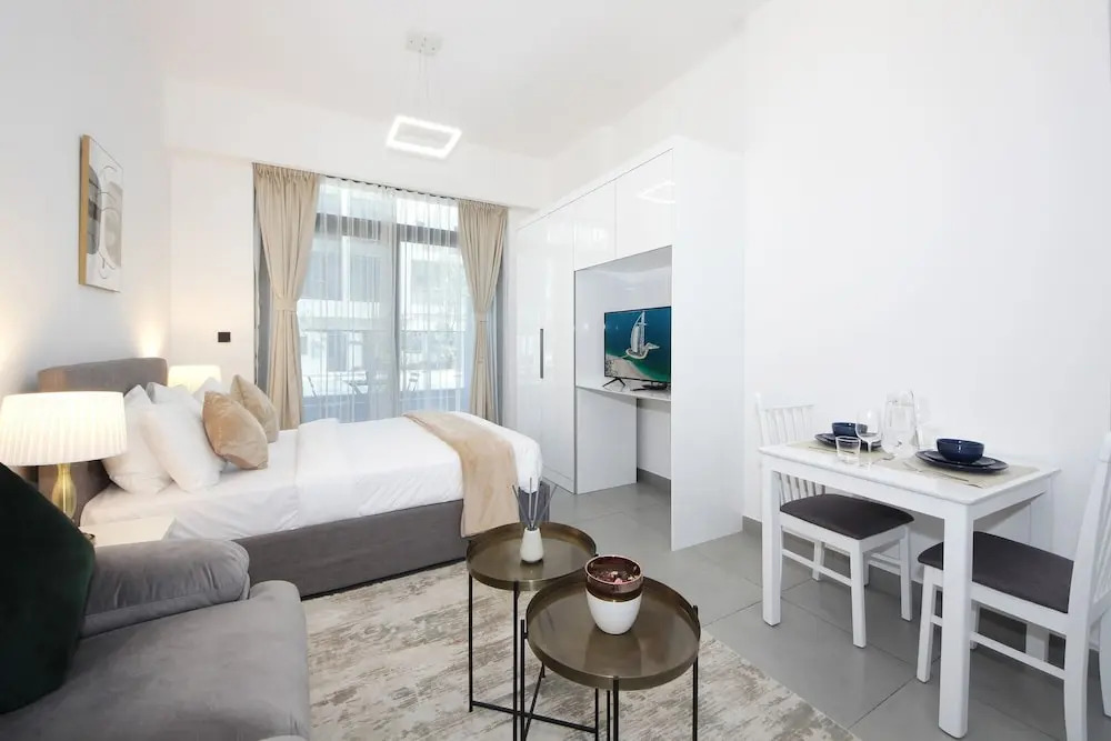 Executive Studio Seven