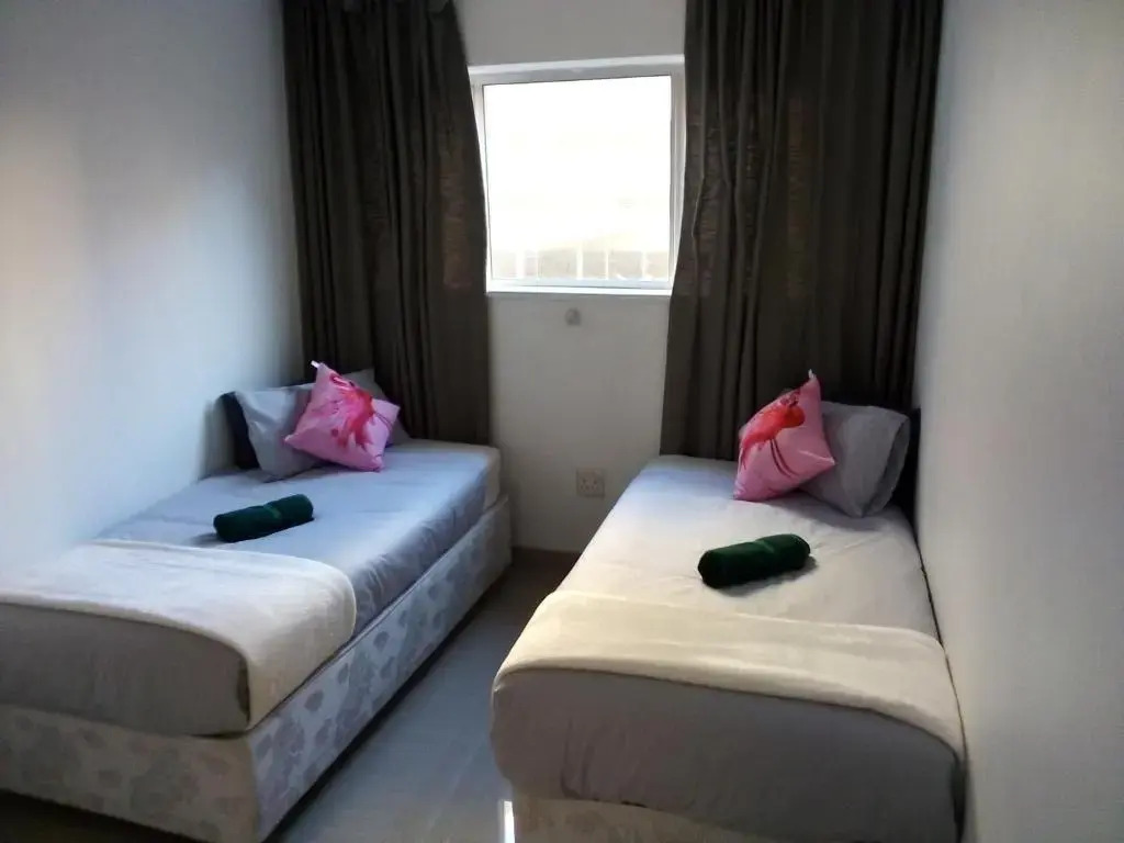 Sandz accomodation at 108