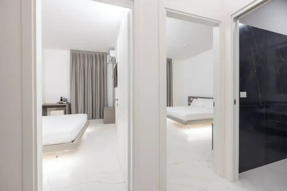 Excelsior Station Suite
