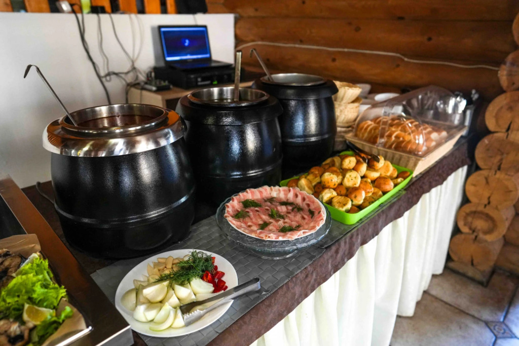 Белый пляж