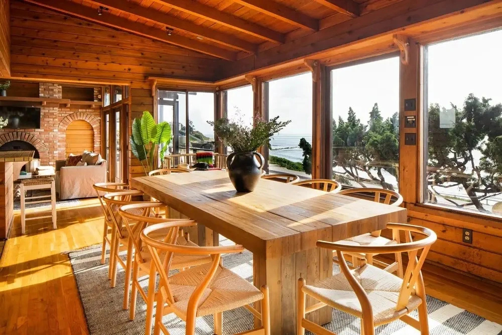 Fleetwood - Retro Modern Oceanfront Home w Two Expansive Patios