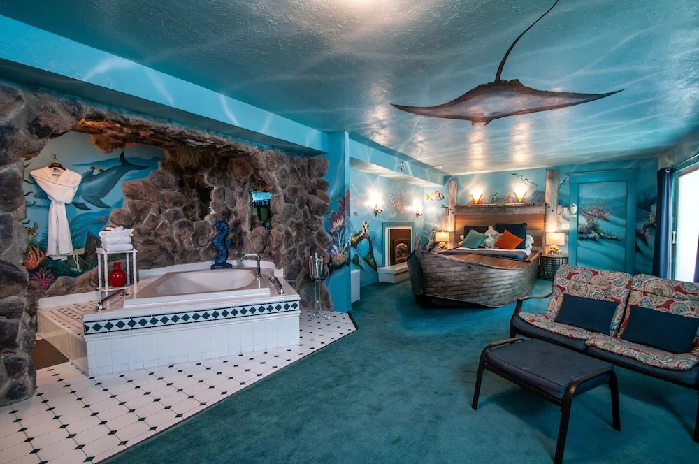 The Anniversary Inn - Logan