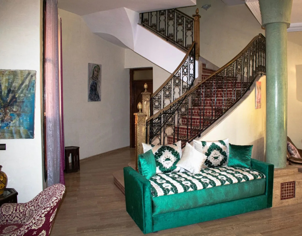 Las Palmeras Guest House