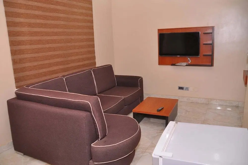 Tilt Apartment