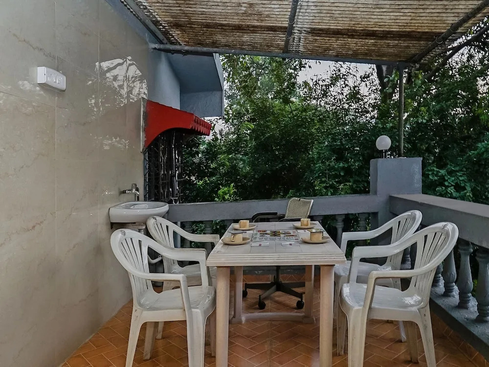 OYO 23069 Home Grand 4BHK Lonavala