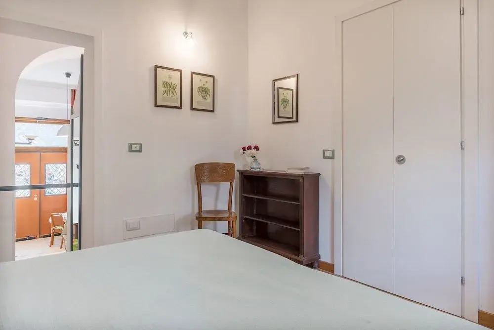 Monti Artistic Flat