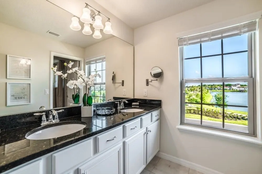Windsor at Westside 8861 - Six Bedroom Villa with Private Pool