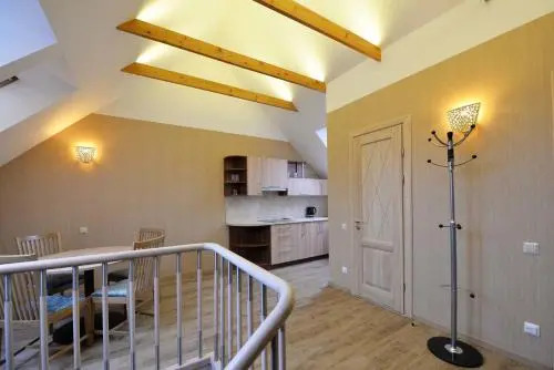 Guest House & Villa Astoma