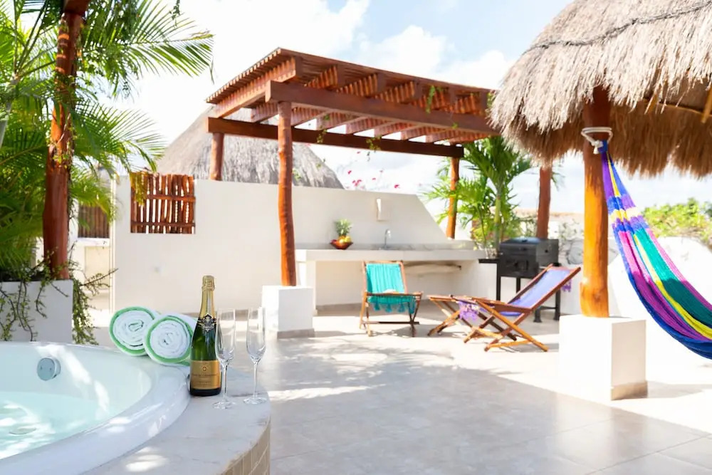 Secret Garden Oasis 3BR Penthouse