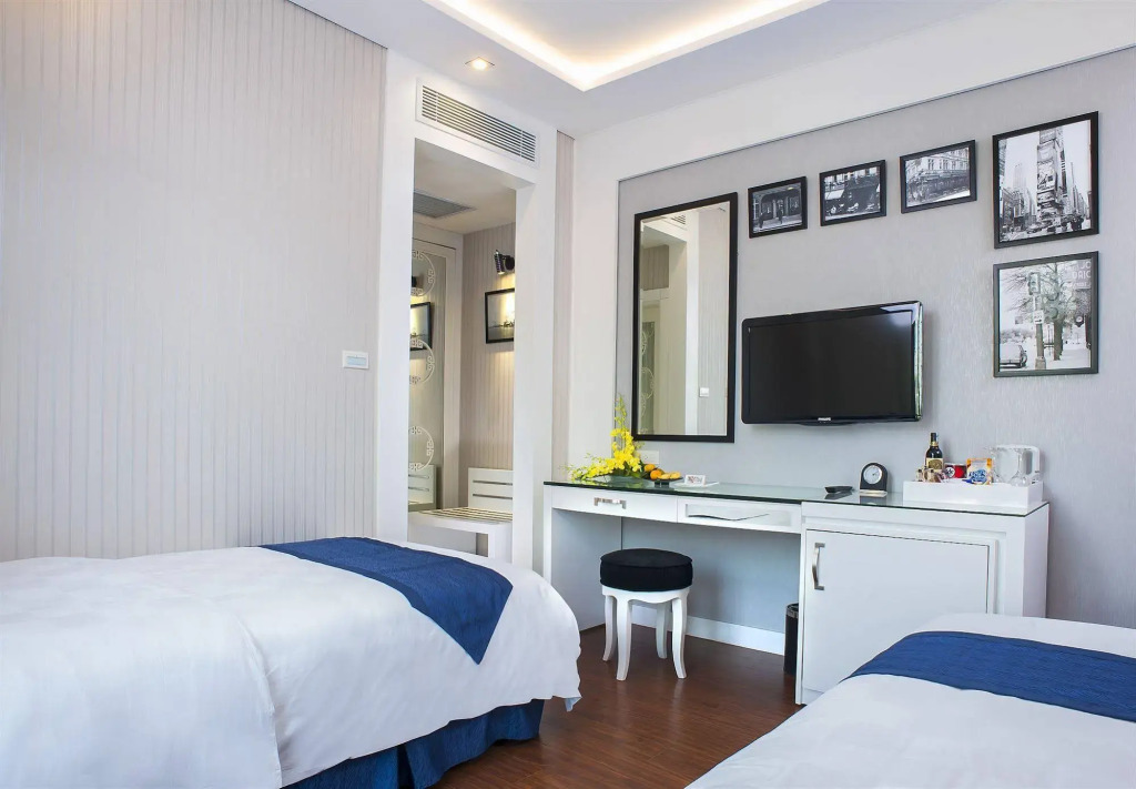 Minerva Church Hotel
