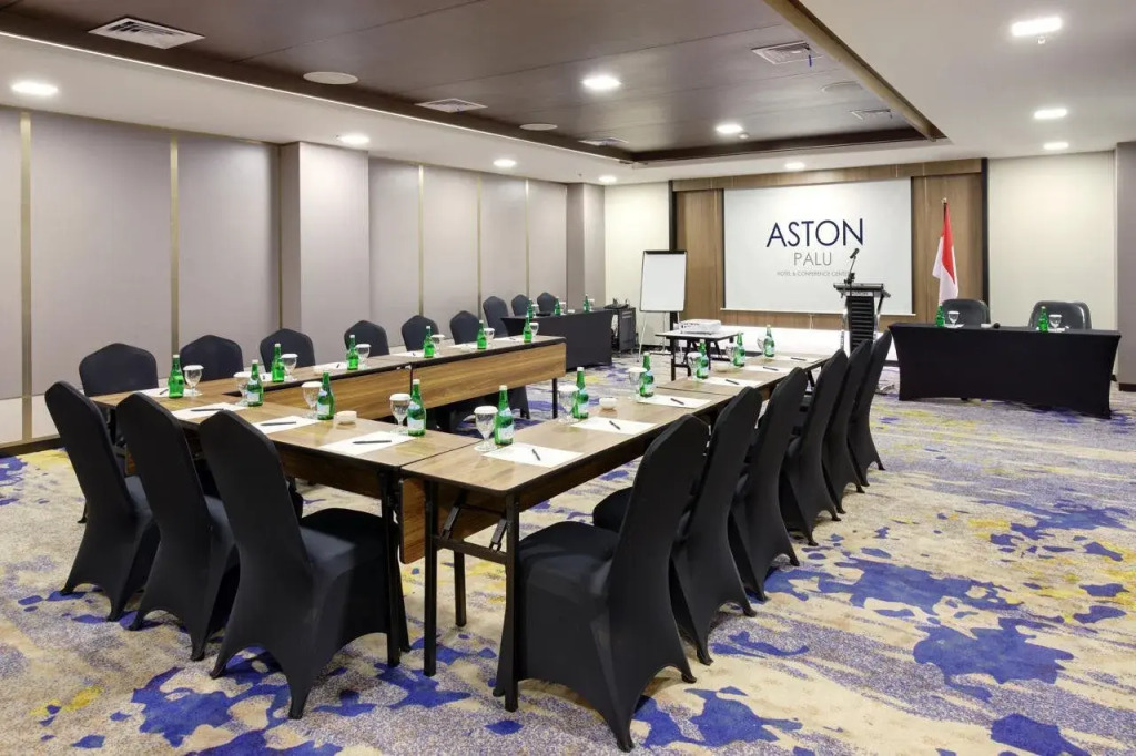 Aston Palu Hotel & Conference Center