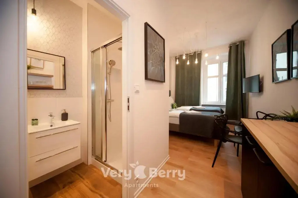 Very Berry - Glogowska 35a - MTP Apartments - self check in 24h