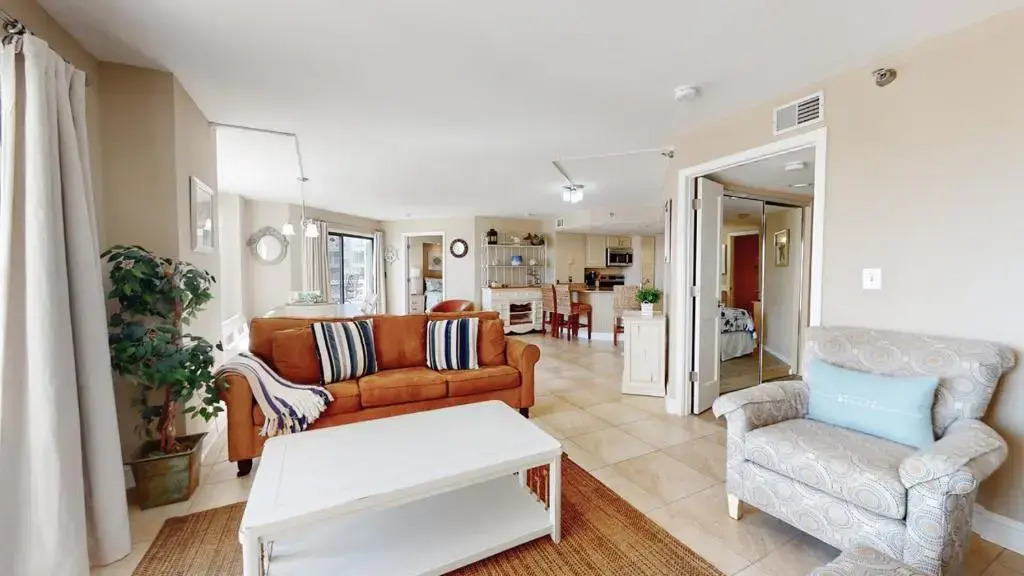 1202 Villamare