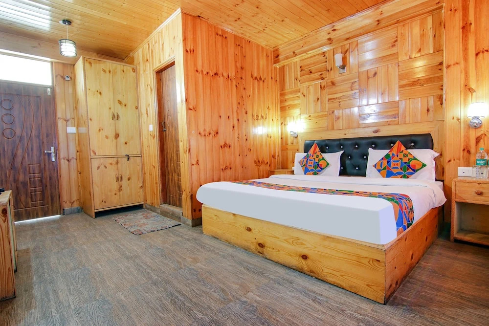 FabHotel Mahadev Cottage