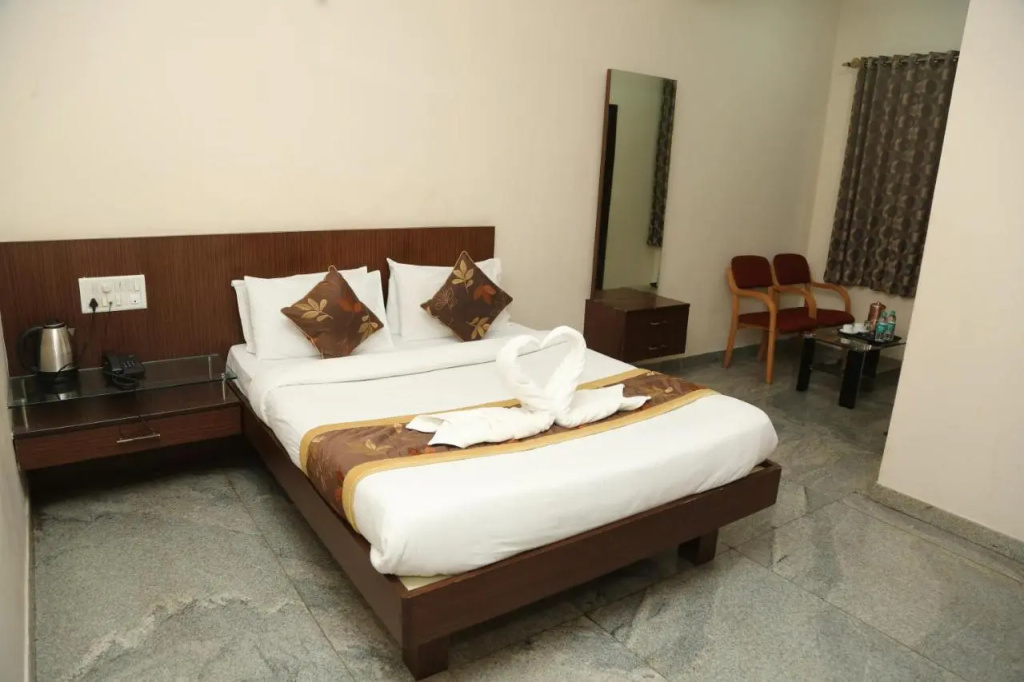 Soundarya Hotel