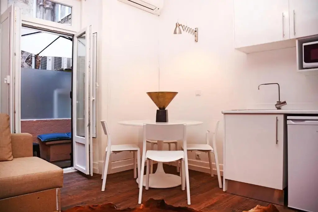 Fullest Apartments