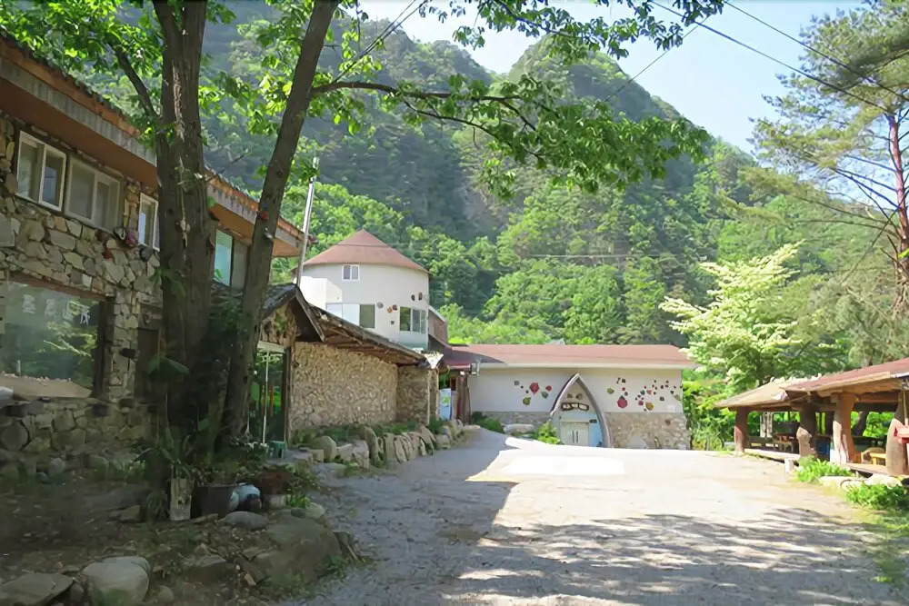 Yeongwol Muksan Guan Pension