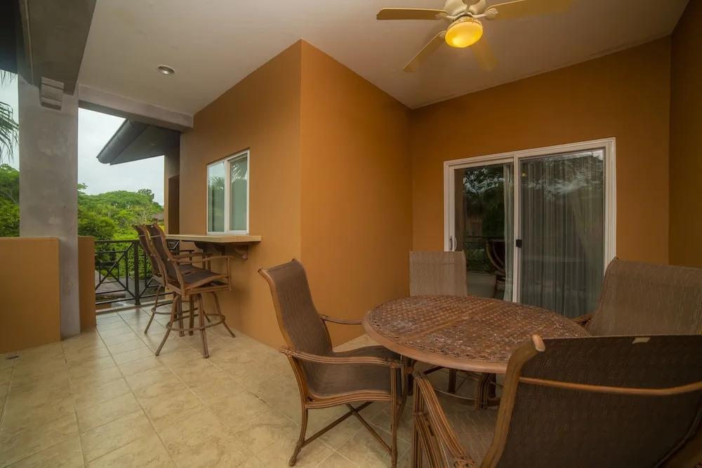 Veranda 3B 2 bedrs second floor by Stay in CR