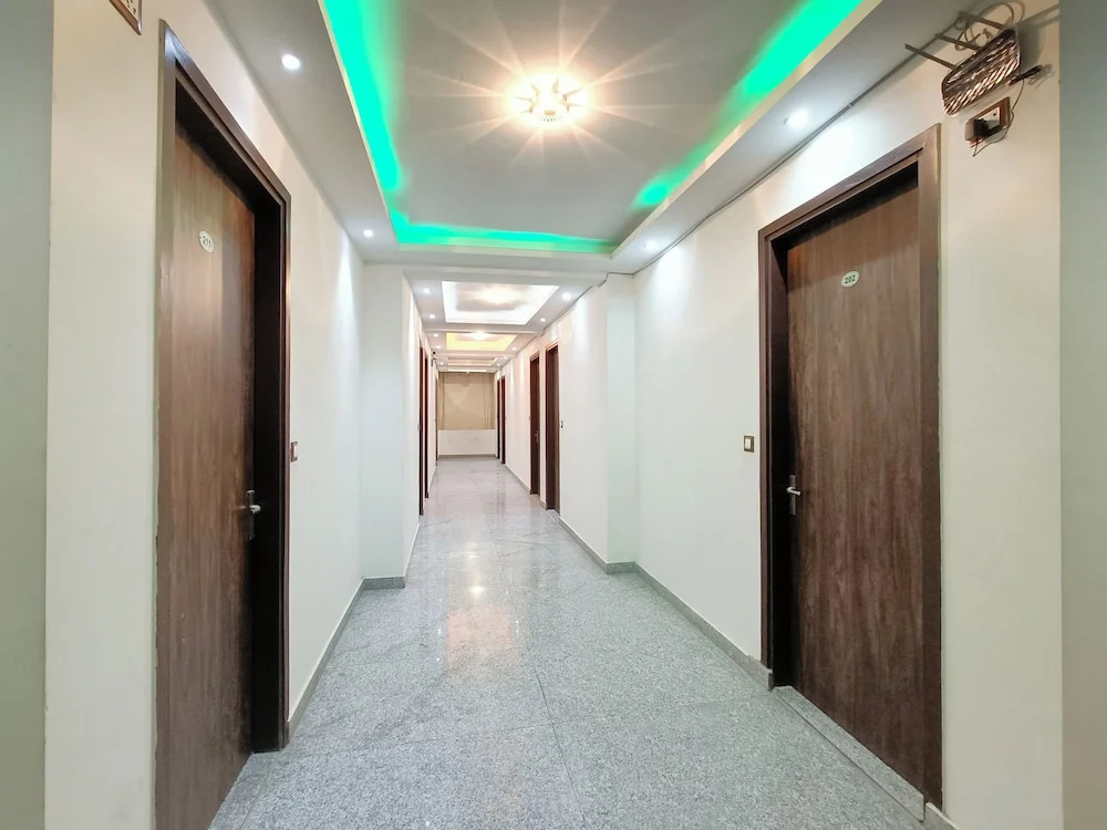 Airport Travel Inn Deluxe