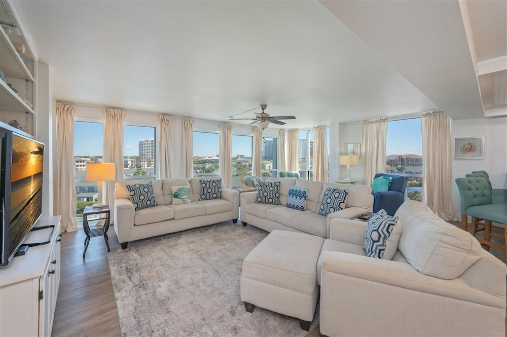Shoreline Towers 3061 3 Bedroom Condo