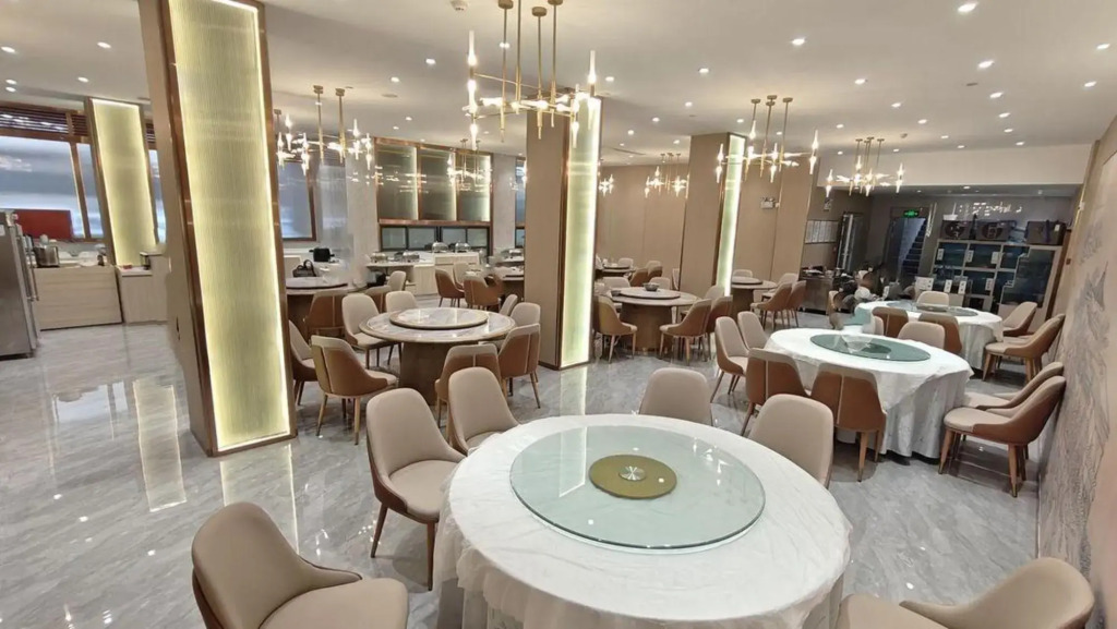 Jinquan Business Hotel (Yan'an Hospital Jiaosanqiao Metro Station)