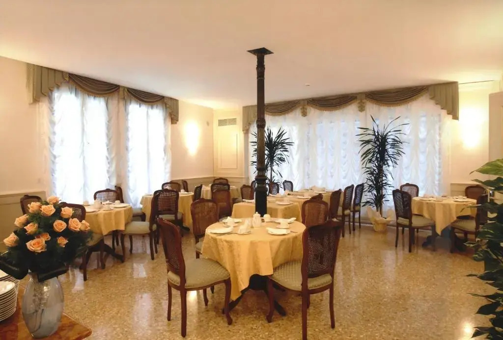 Hotel Mercurio
